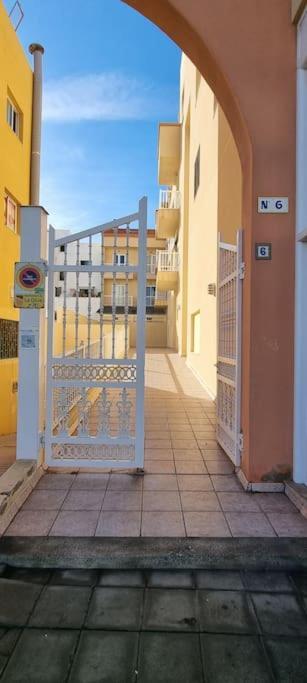 Gilda: Beautiful Spacious Apartment. Seaview From Rooftop Terrace * Corralejo