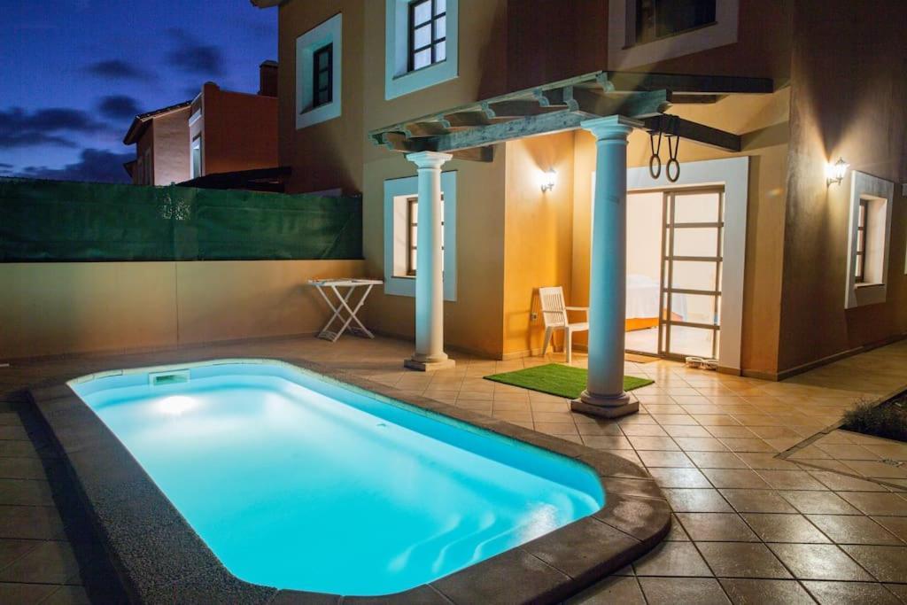 Con Espectaculares Vistas Y Piscina Privada Villa