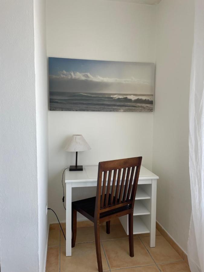 My Ocean !!! Breathtaking Location, Steps To The Ocean, Spacious Sea View, Fully Equipped And Well-furnished With Private Entrance And High-speed Fiber Optic Internet Apartment Corralejo