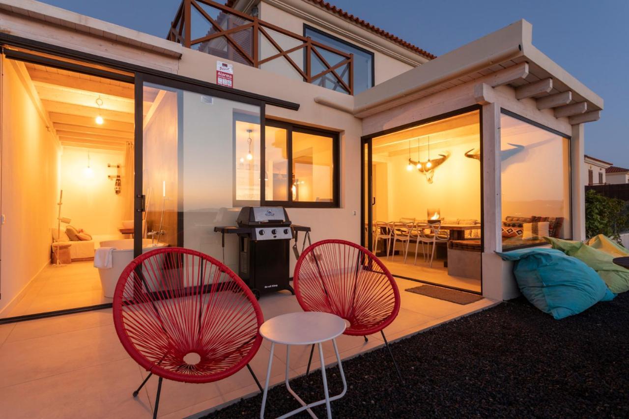 Villa Calderon Hondo. Design , Views And Pool Lajares-corralejo *