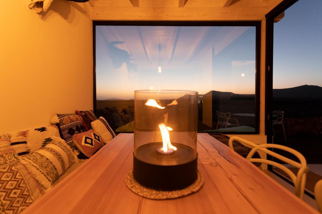 Calderon Hondo. Design , Views And Pool Lajares-corralejo Villa *