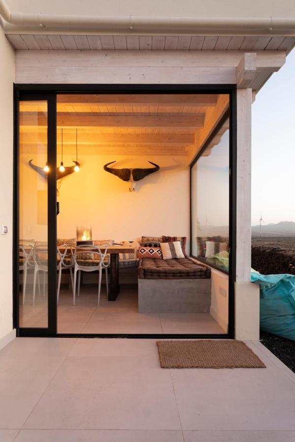 Villa Calderon Hondo. Design , Views And Pool Lajares-corralejo *