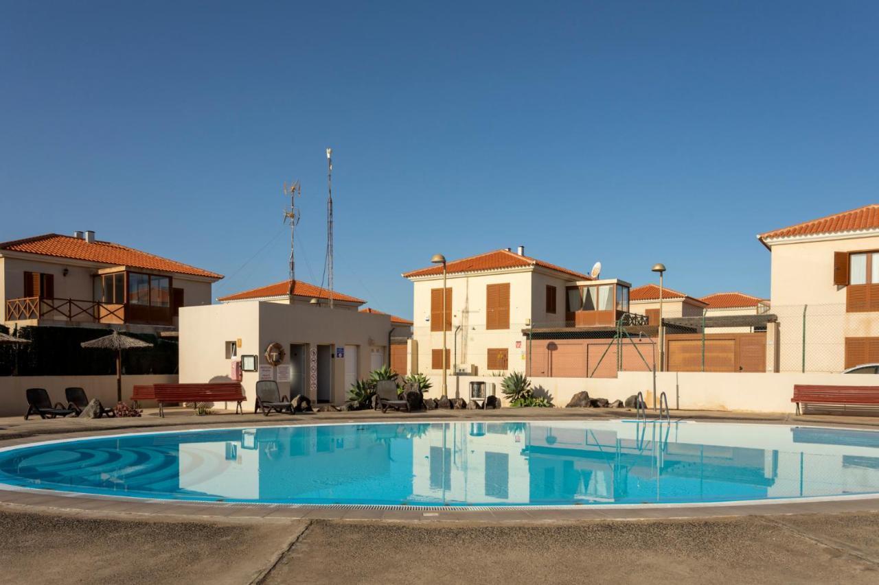 Calderon Hondo. Design , Views And Pool Lajares-corralejo Corralejo