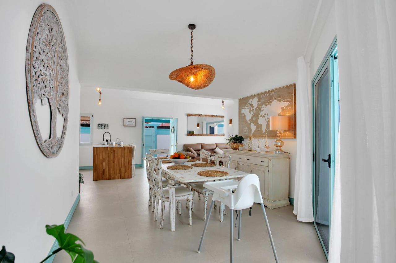 Orange Light With Private Pool Corralejo