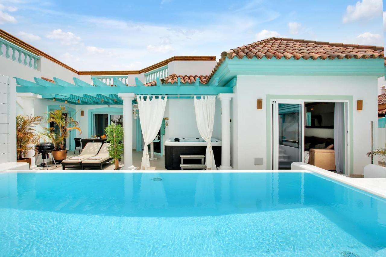 Orange Light With Private Pool Villa