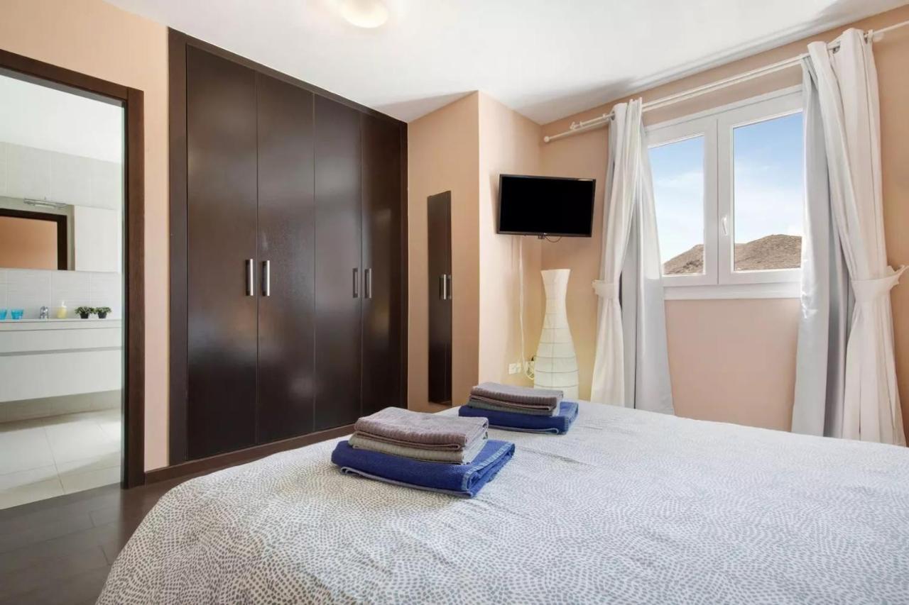 Solymar Villa *