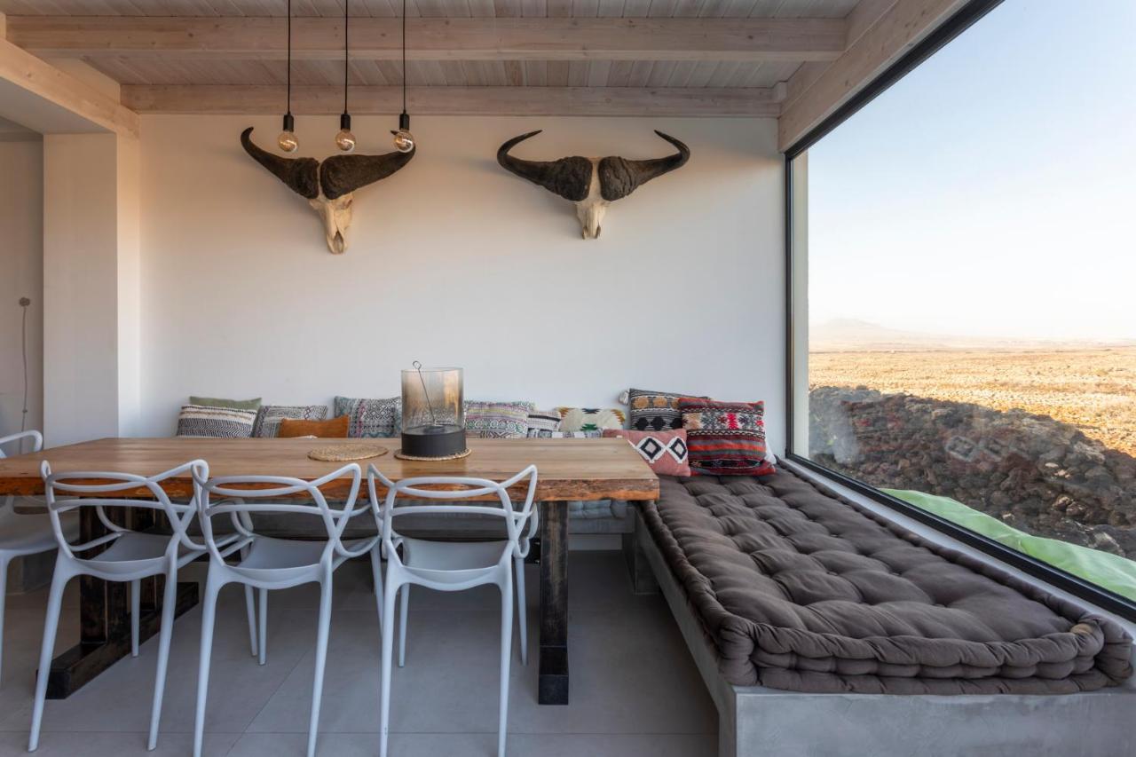 Calderon Hondo. Design , Views And Pool Lajares-corralejo *