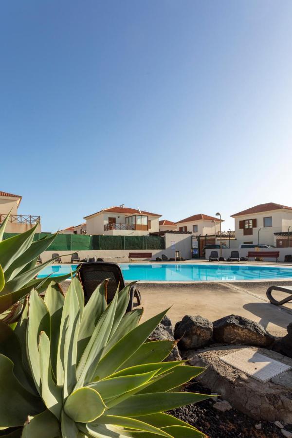 Calderon Hondo. Design , Views And Pool Lajares-corralejo Corralejo
