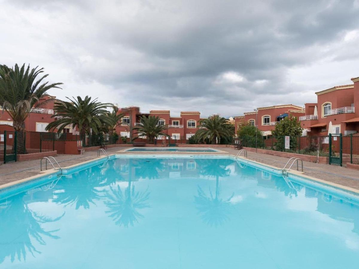 In With Shared Pool And Close To The Beaches Holiday home *