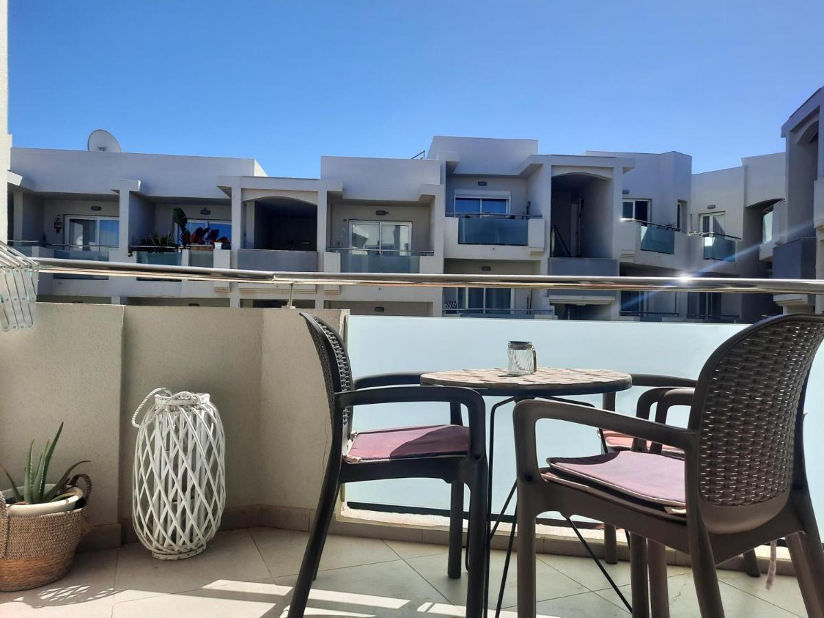 Sunset 230, Sun, Big Pool, Wifi Fiber, Central, Near Main Street And Apartment