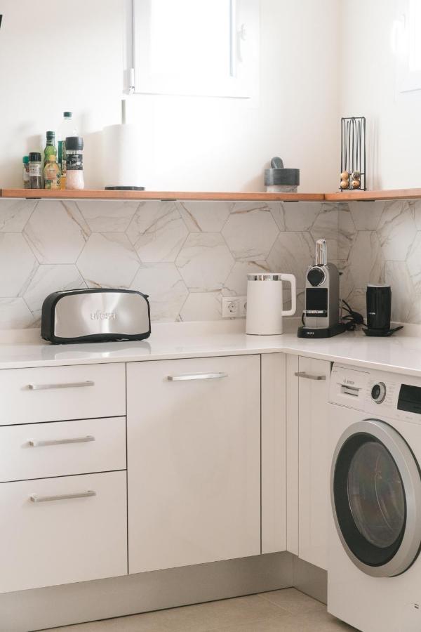 Moderne Met Verwarmd Zwembad In