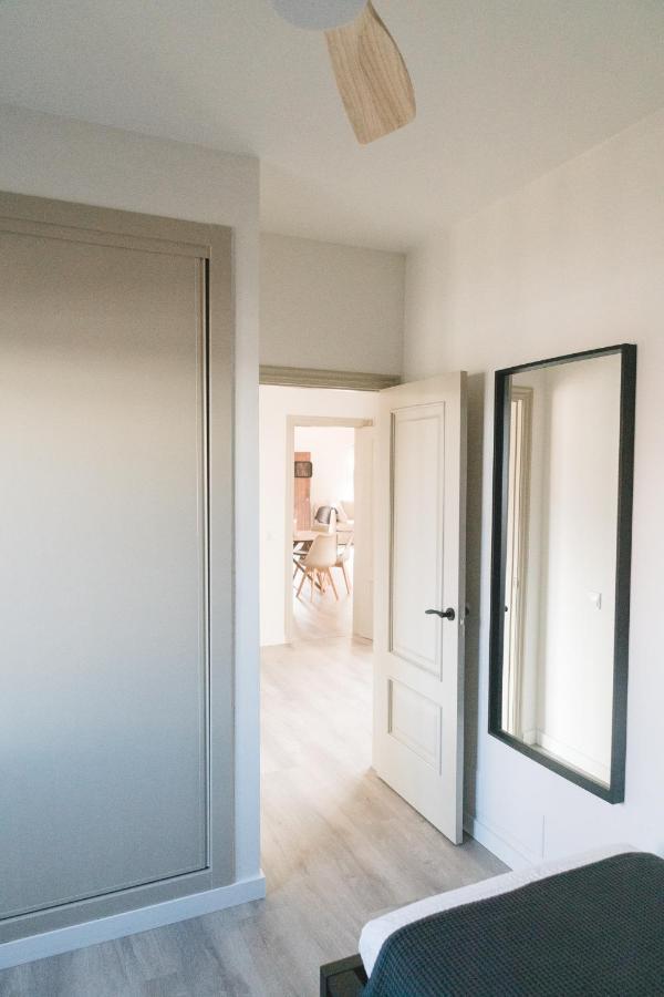 Moderne Met Verwarmd Zwembad In