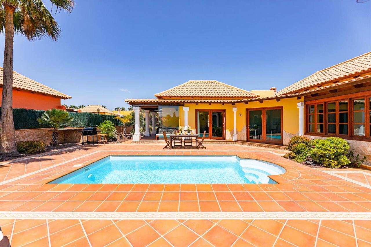 Relax 2 Private Pool By Holidays * Corralejo