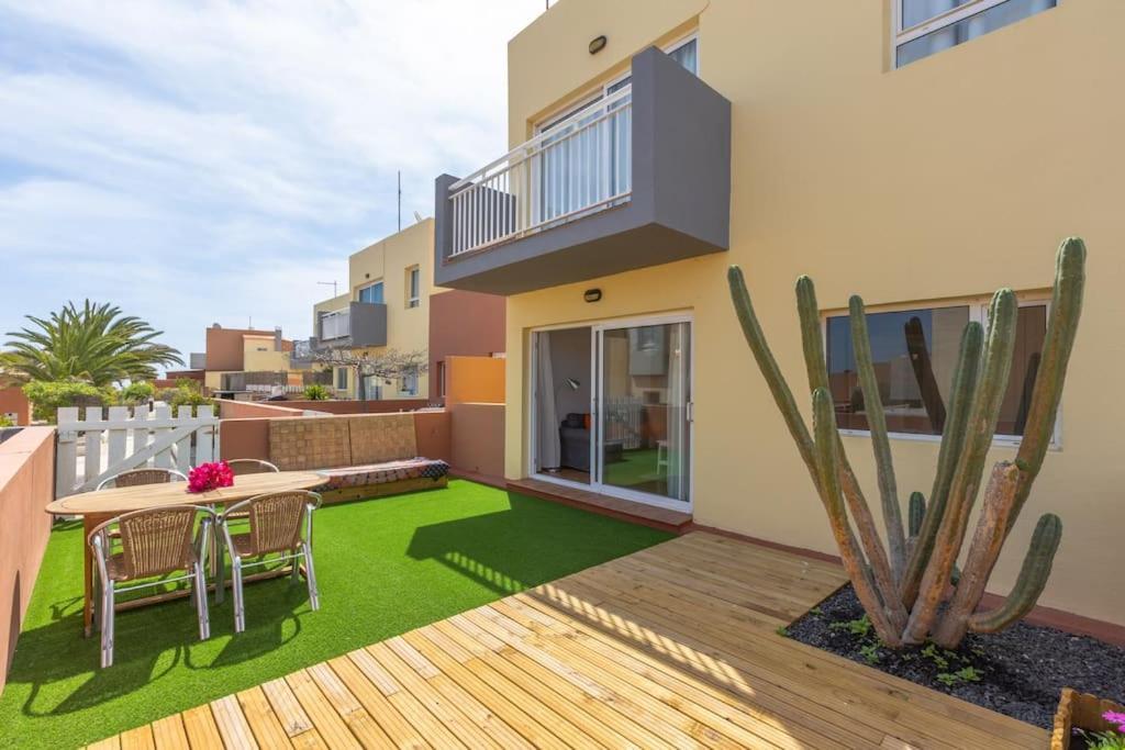 Garden House With Two Terraces Appartement *
