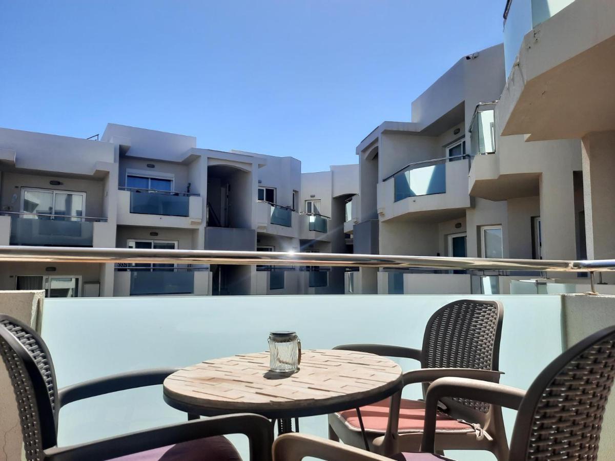Sunset 230, Sun, Big Pool, Wifi Fiber, Central, Near Main Street And Apartment