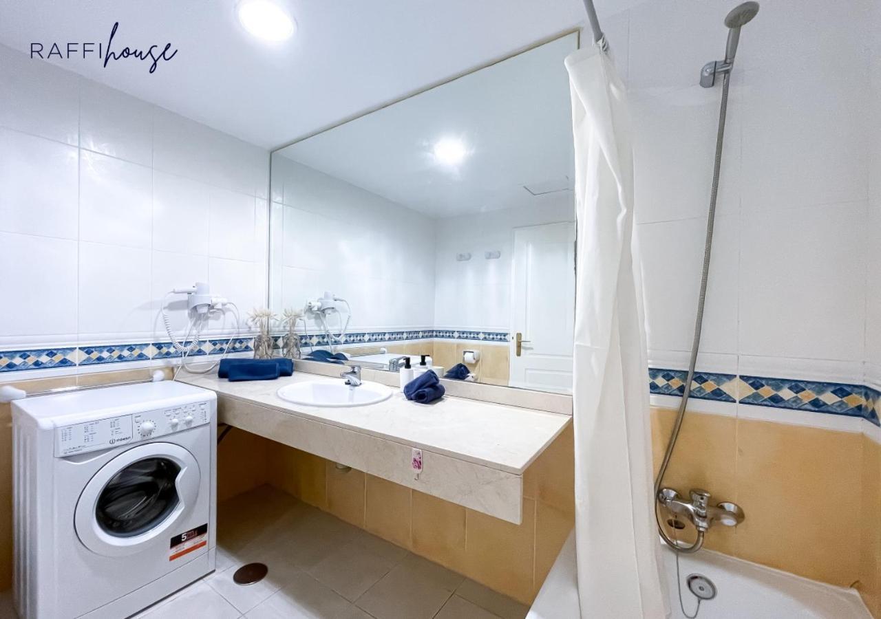 Holiday home Raffi House