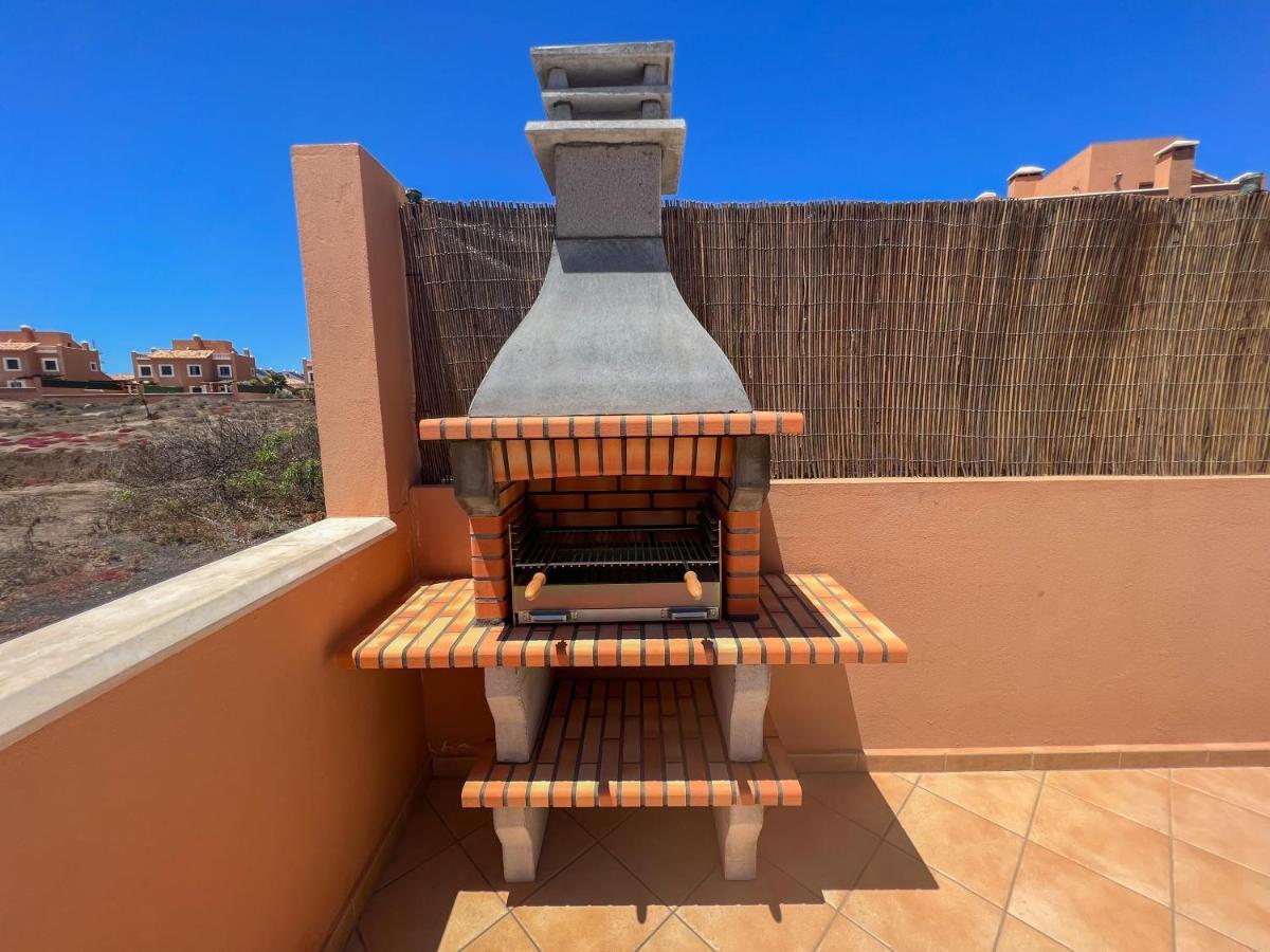 Tarabilla With Private Pool & Ocean Views * Corralejo