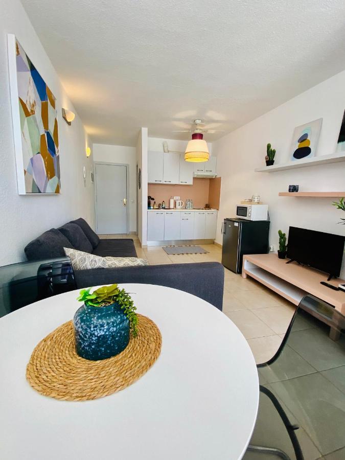 Golden Wave 2 Apartment