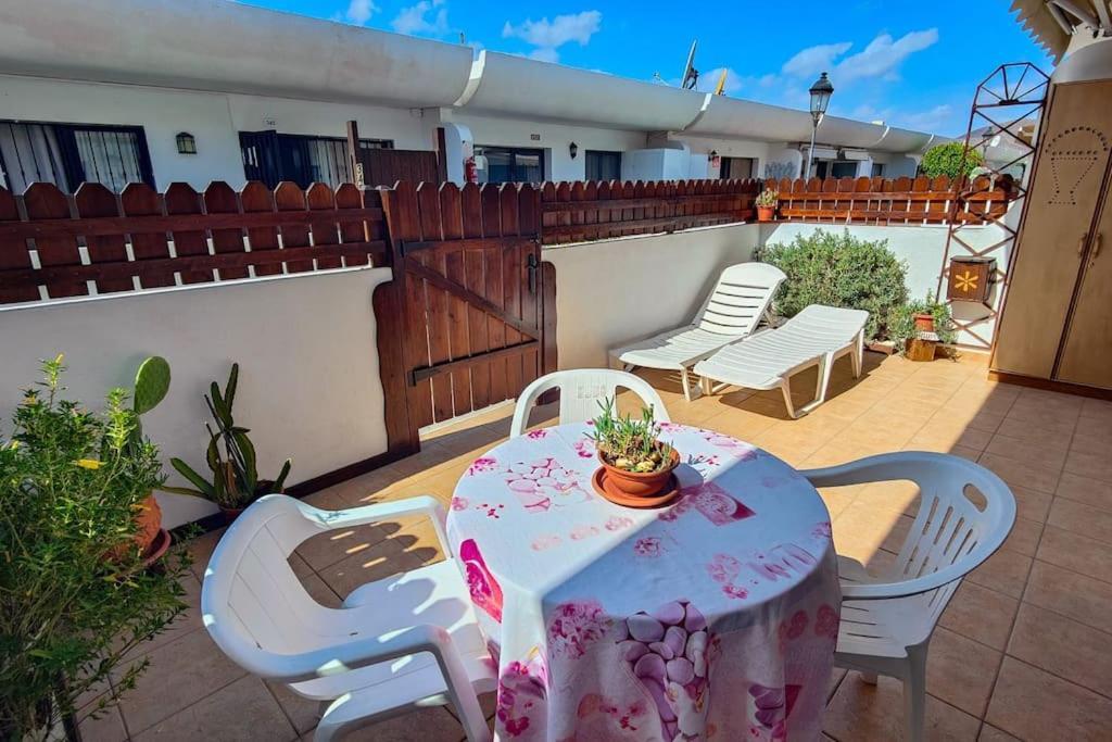 Sweet Flat With Private Patio Dunasol Apartment