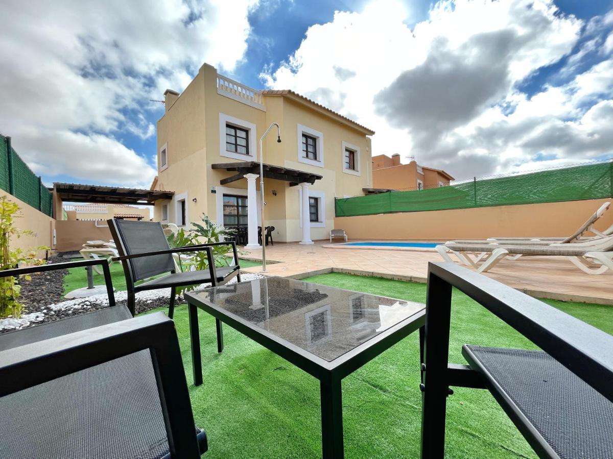 Ftv Holidays Homes * Corralejo