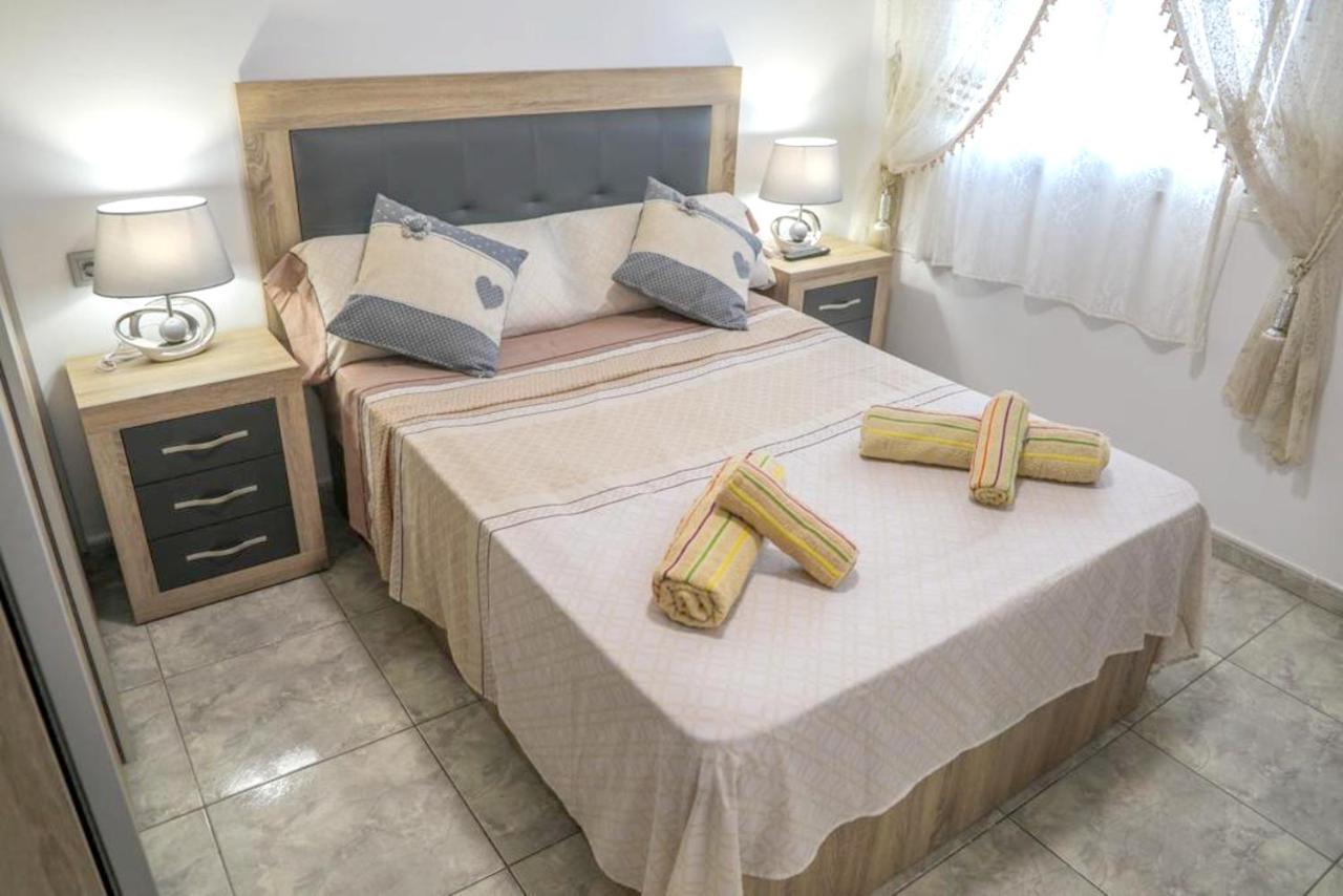 Apartment 2 Bedrooms With Wifi At *