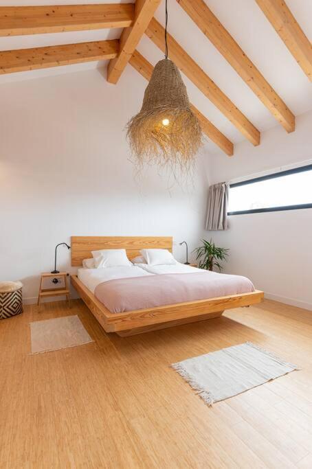 Loft In *