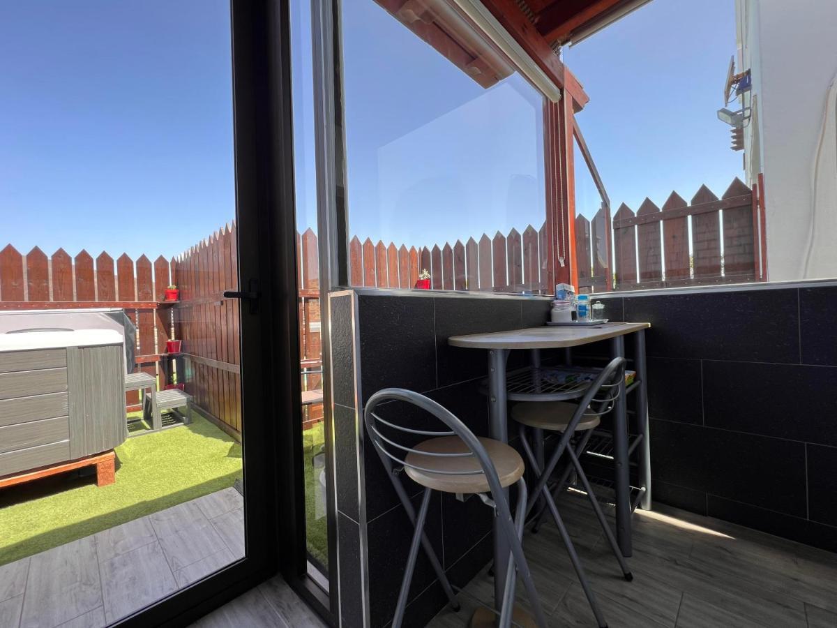 Apartment Estudio Agradable, Con Jacuzzi, Terraza Y Barbacoa, Totalmente Independiente Corralejo