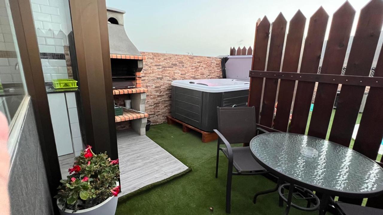 Estudio Agradable, Con Jacuzzi, Terraza Y Barbacoa, Totalmente Independiente *