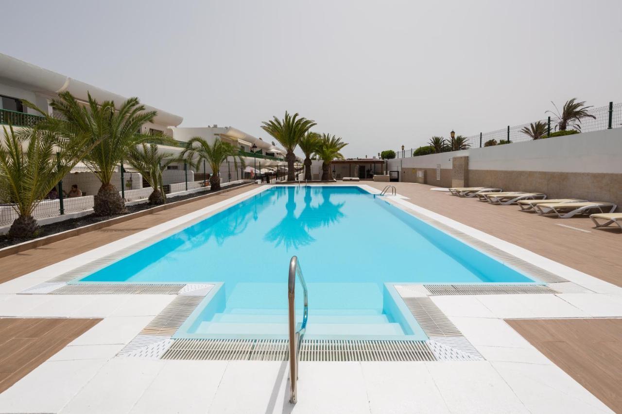 Home2book Casa Chispos Corralejo, Terrace&pool