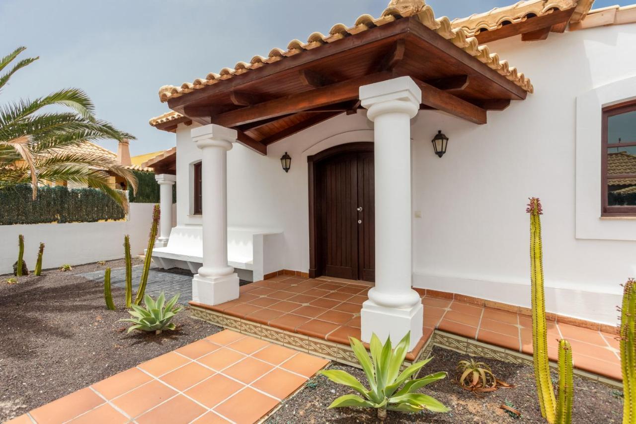 Relax Deluxe Private Pool By Holidays Villa