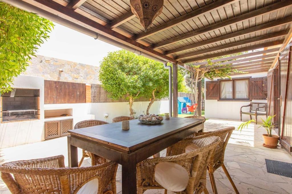 Rustica -heated Pool & Garden Near The Corralejo