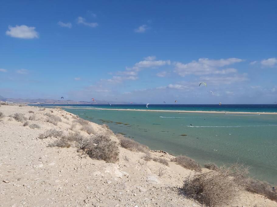 Bouganville Con Terrazza E Piscina Apartamento