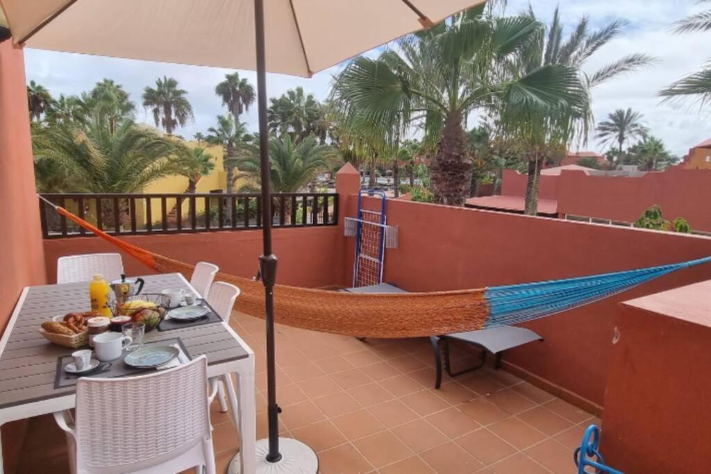 Bouganville Con Terrazza E Piscina
