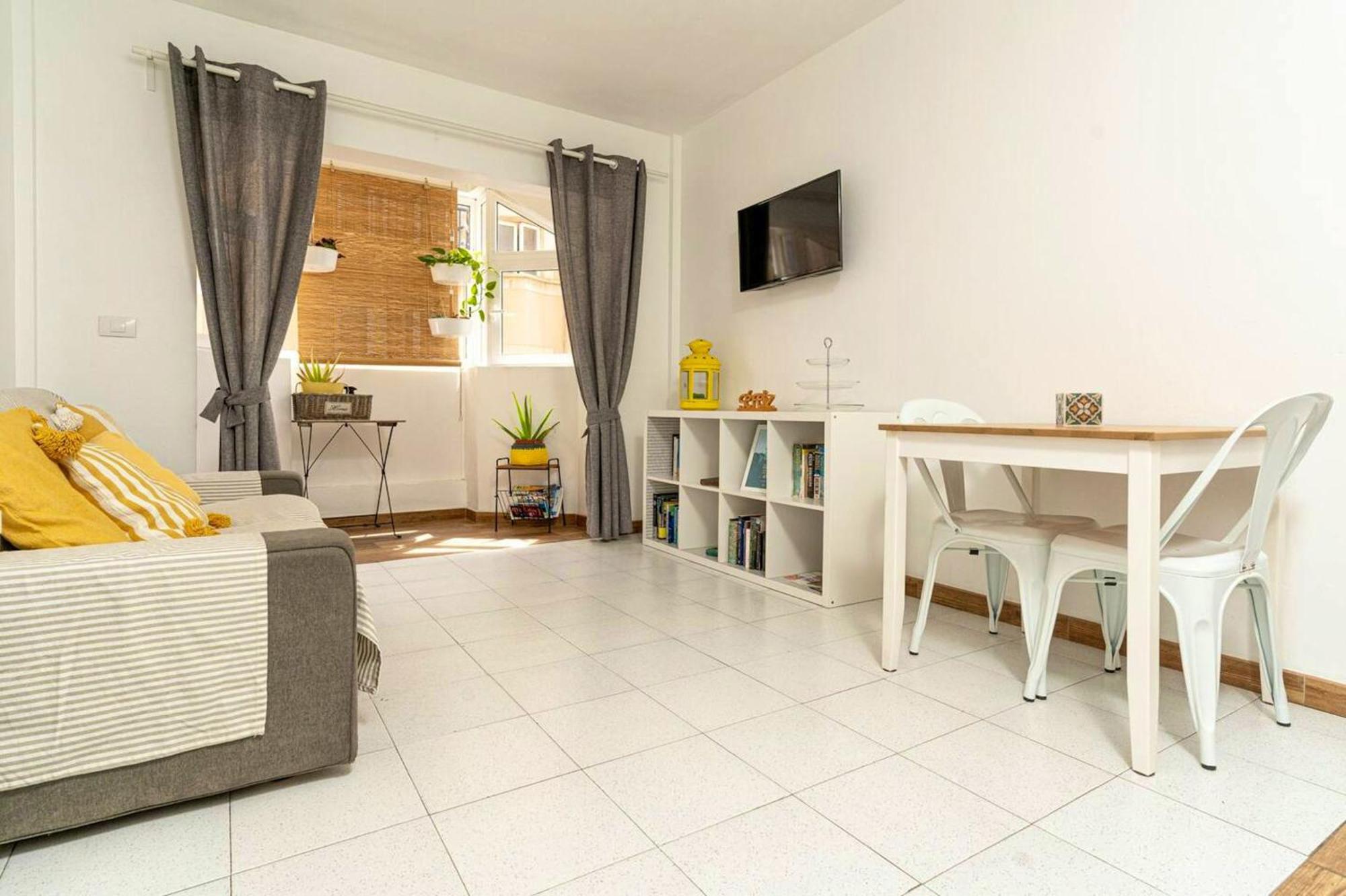 Apartment Cosy In 40 M² Close To The