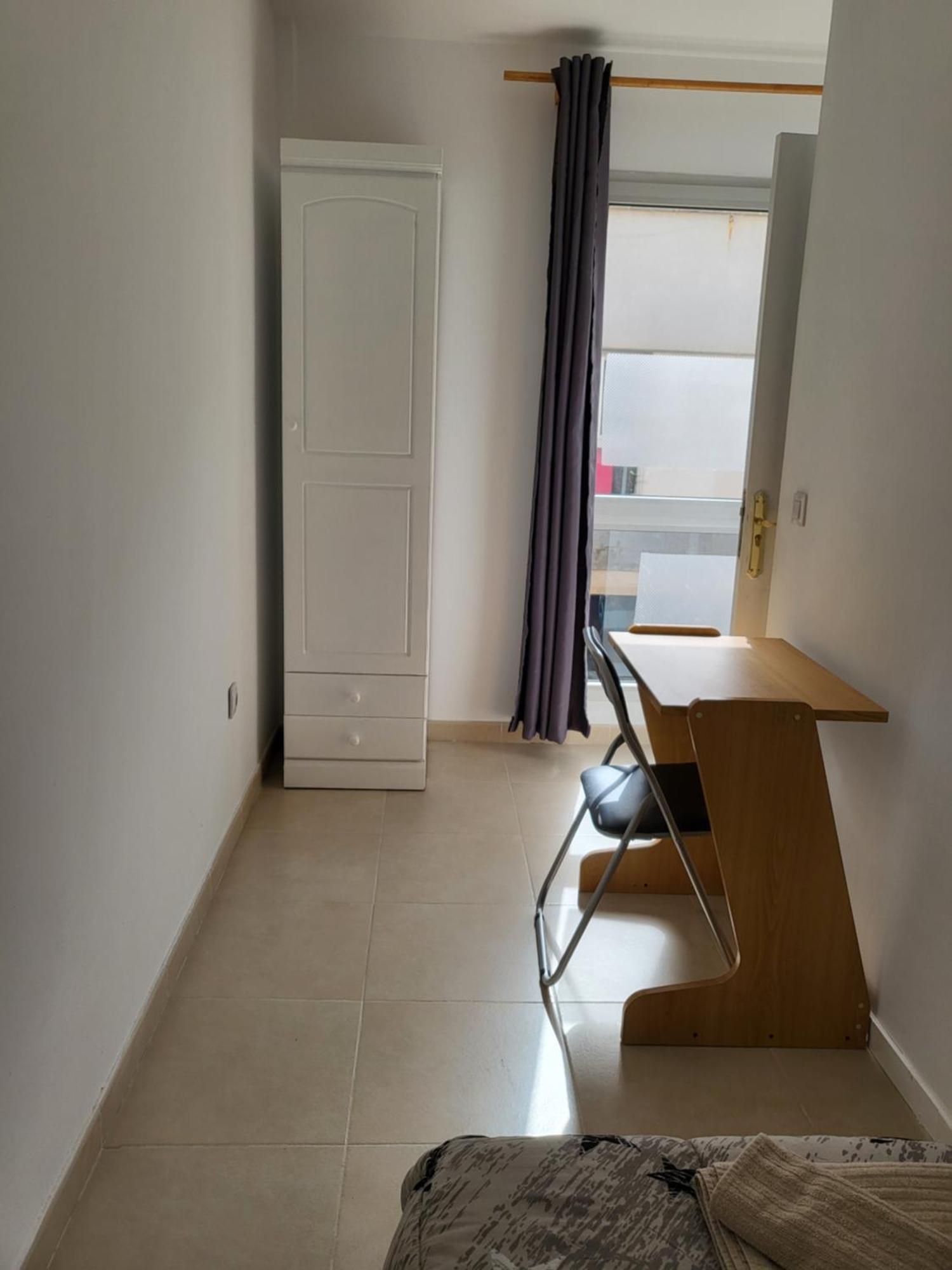 In A Shared In The Centre Of En Piso Compartido Privatunterkunft Corralejo