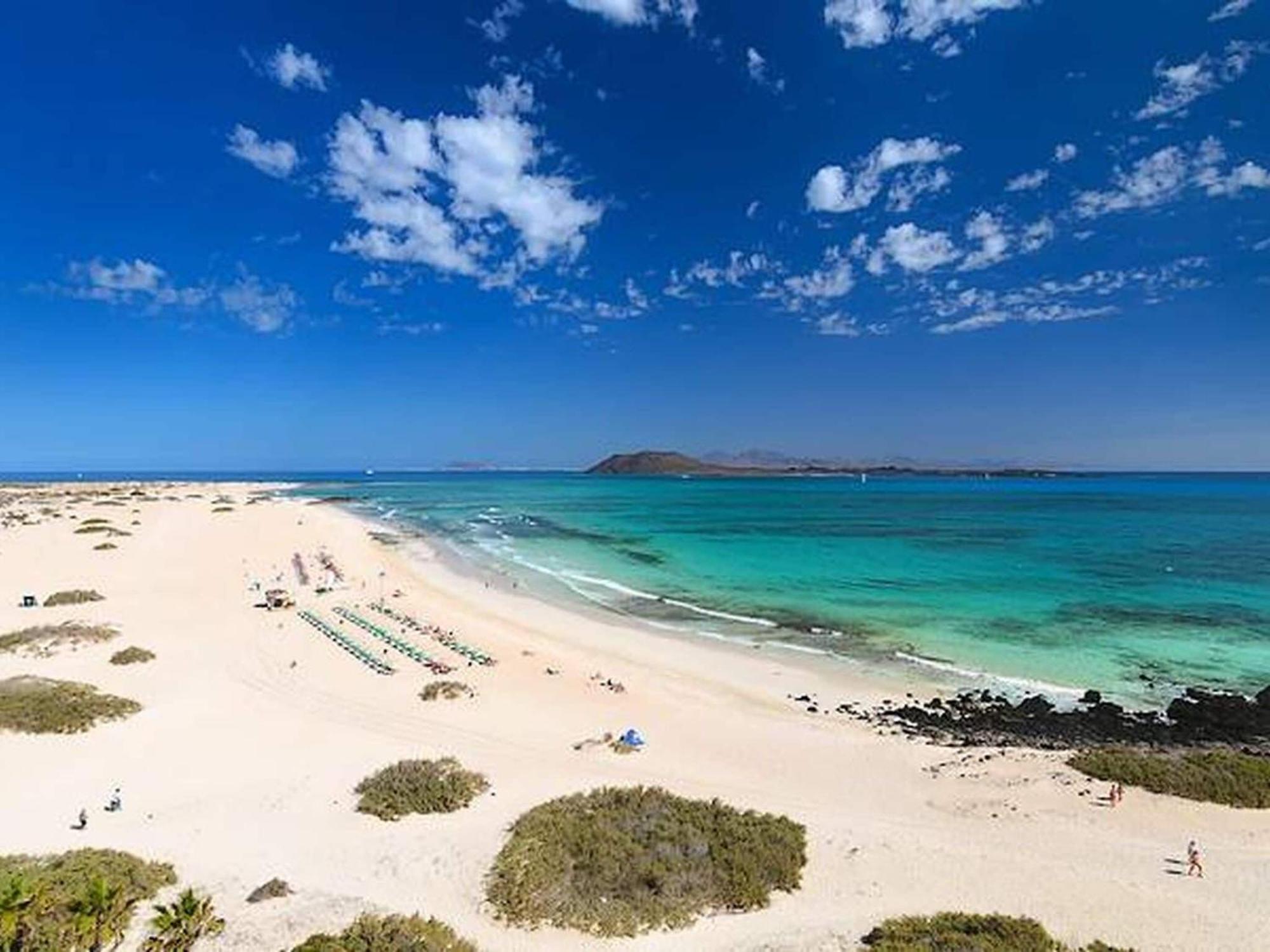 Villa With Pool And Private Access To The Corralejo