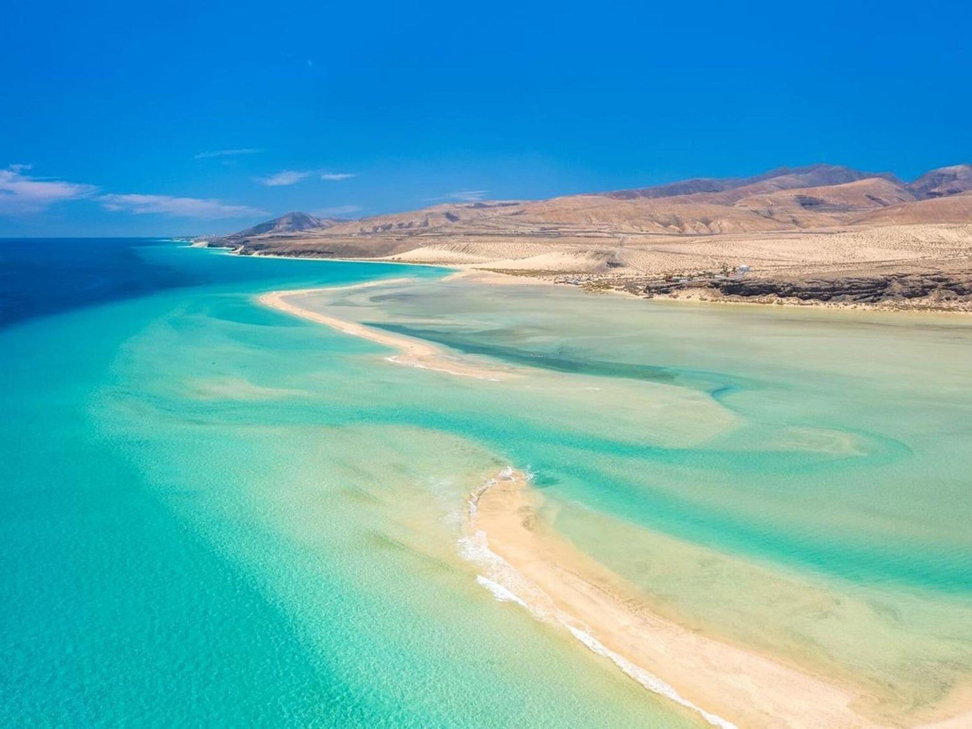 With Pool And Private Access To The Villa Corralejo