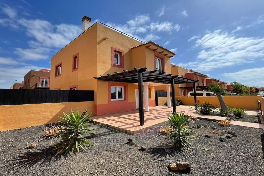 Luxury With Heated Pool In