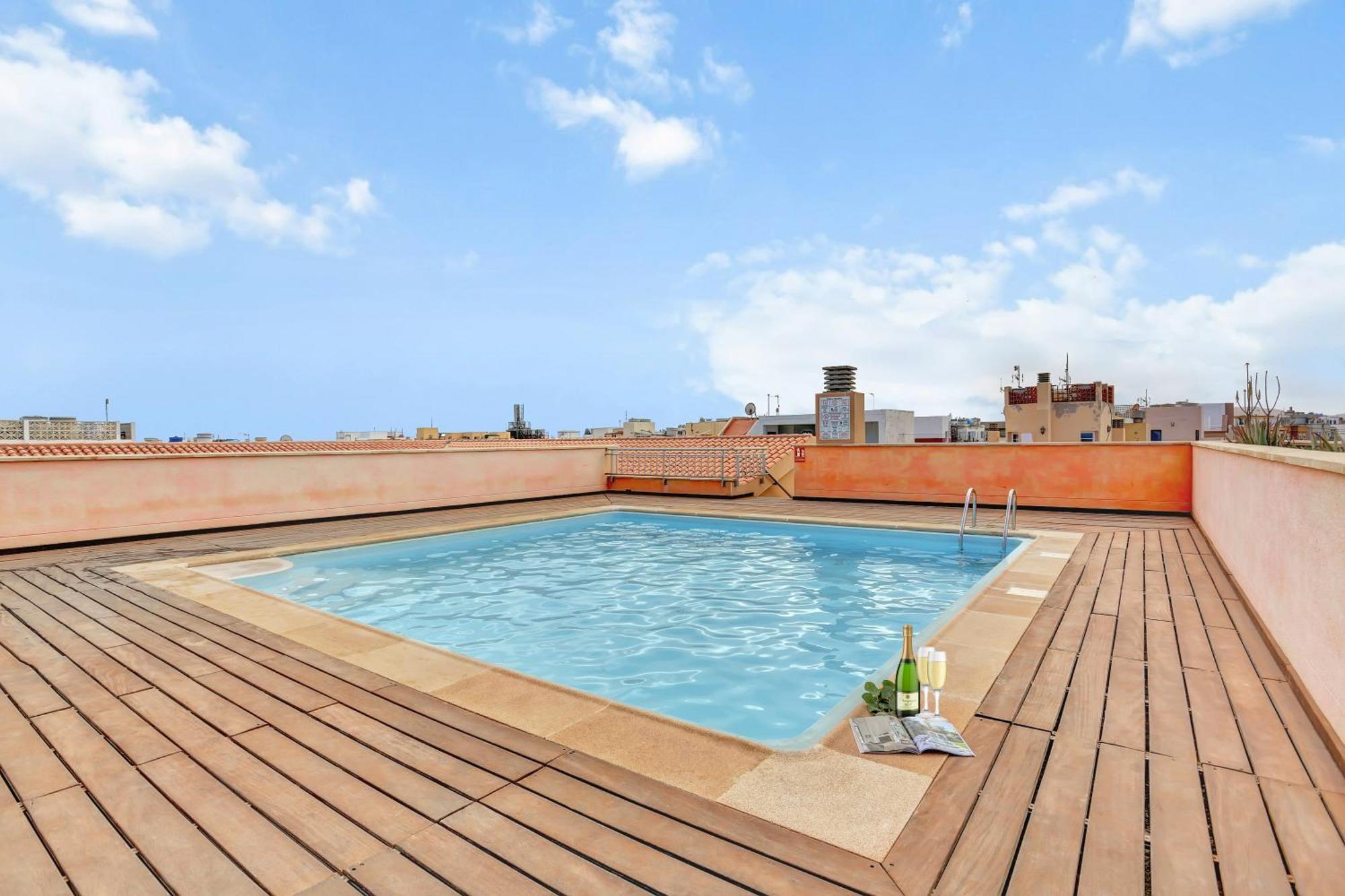 Ancla Pool On Roof Top Appartement *