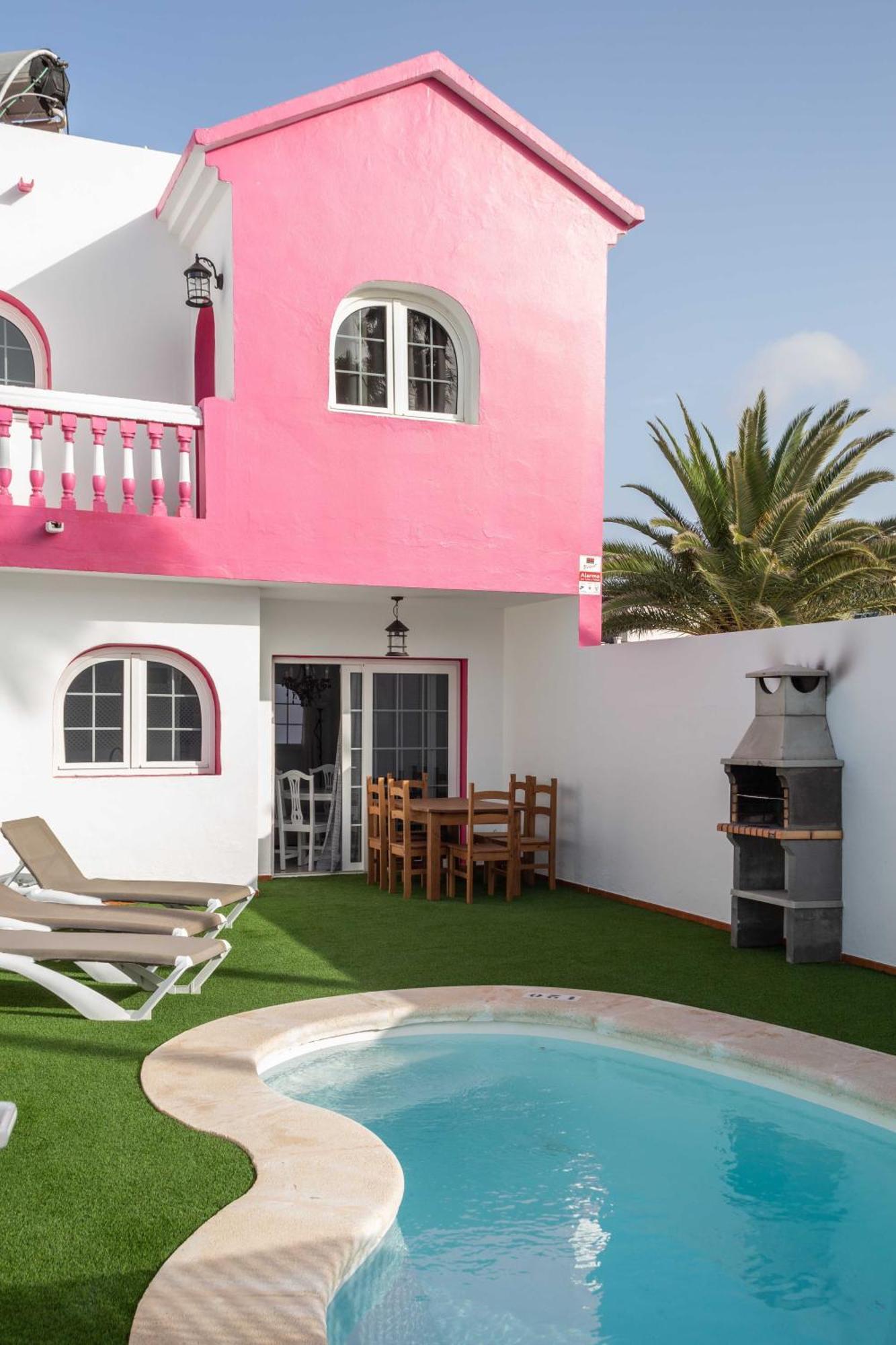 Villa Galera Boutique Art With Private Pools, Free Wifi & Bbq, By Amazzzing Travel *