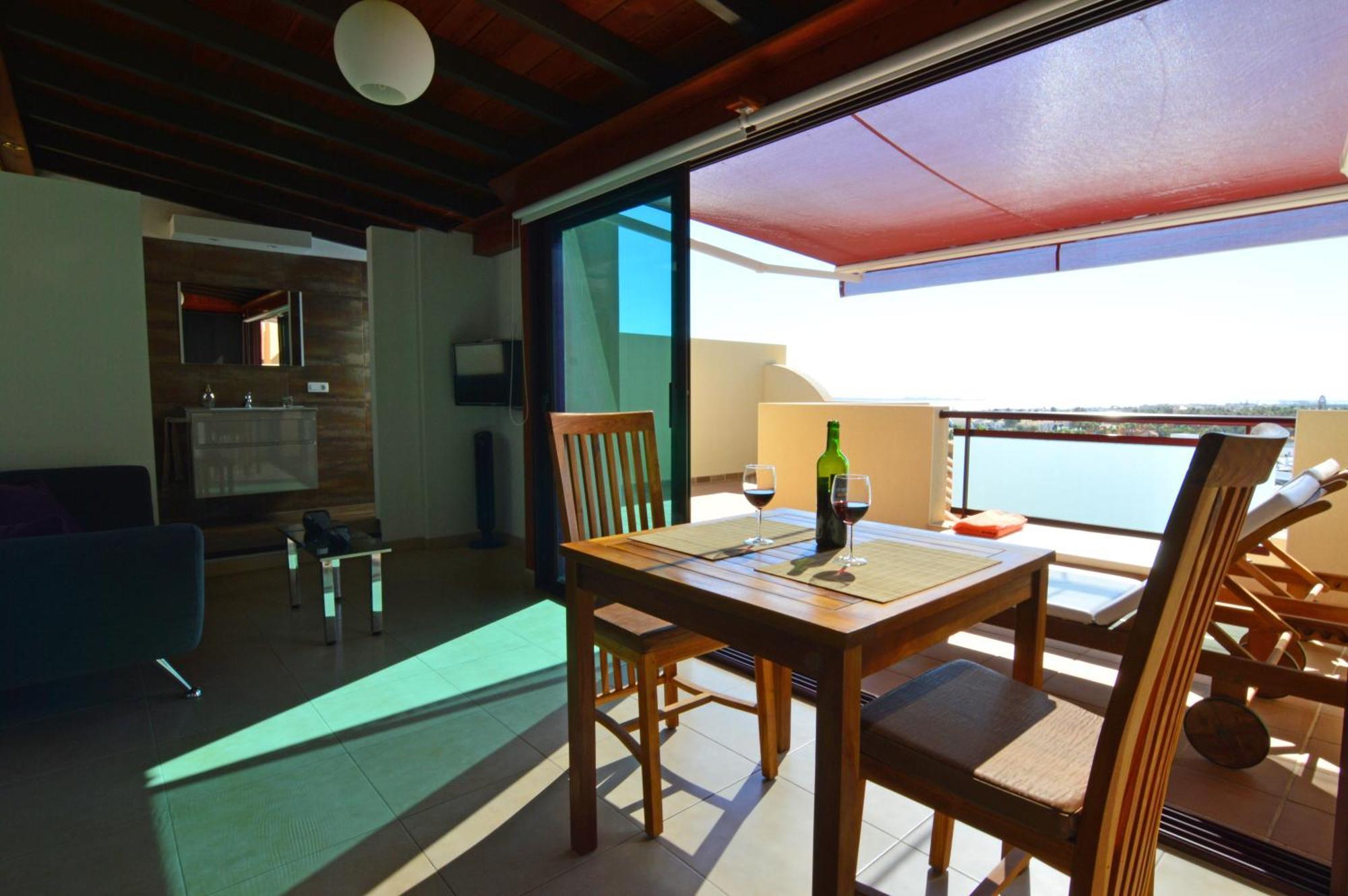 Crystalsuite. Beautiful Penthouse With Sea Views Apartment Corralejo