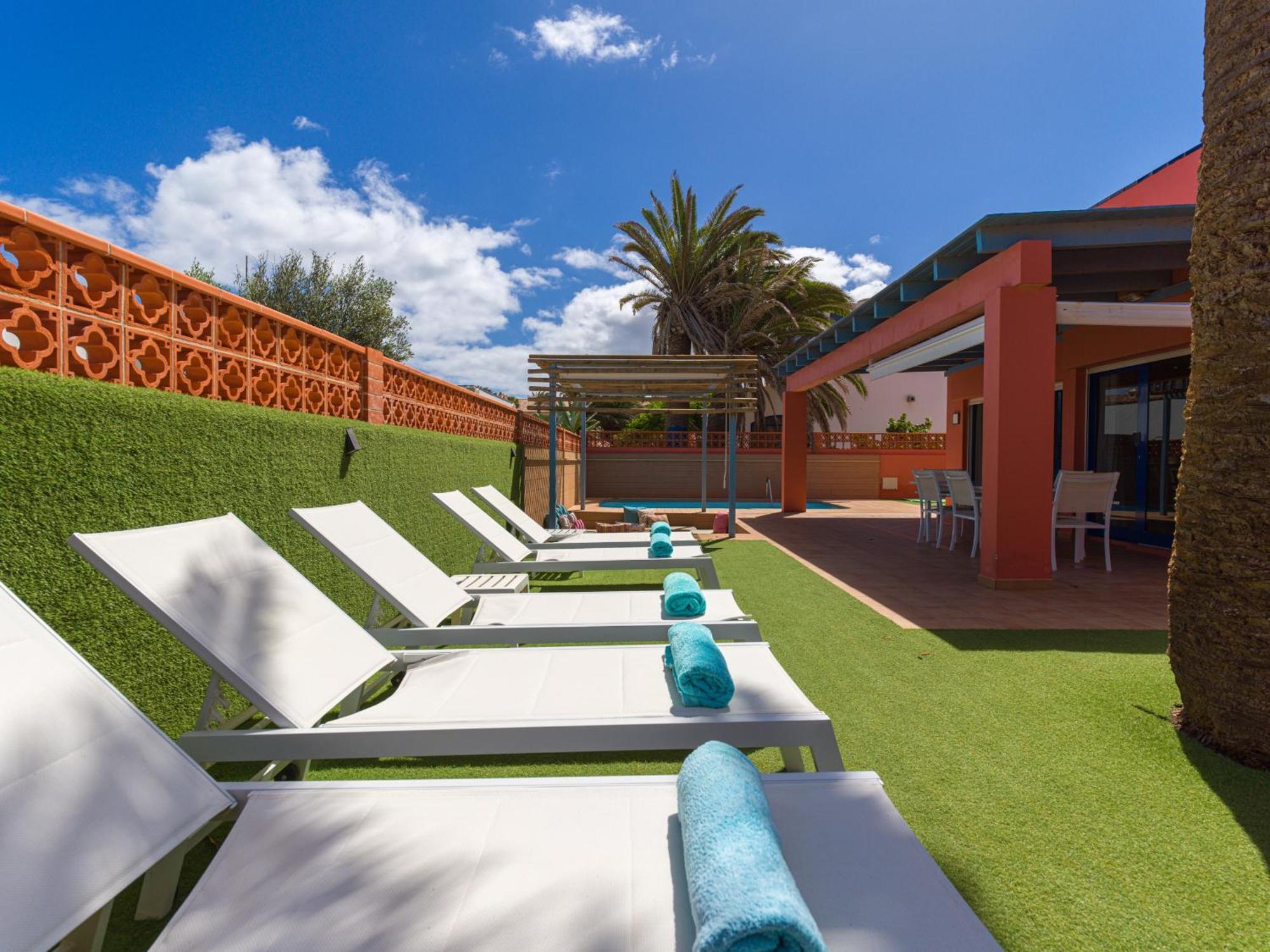 Long By Canariasgetaway Corralejo