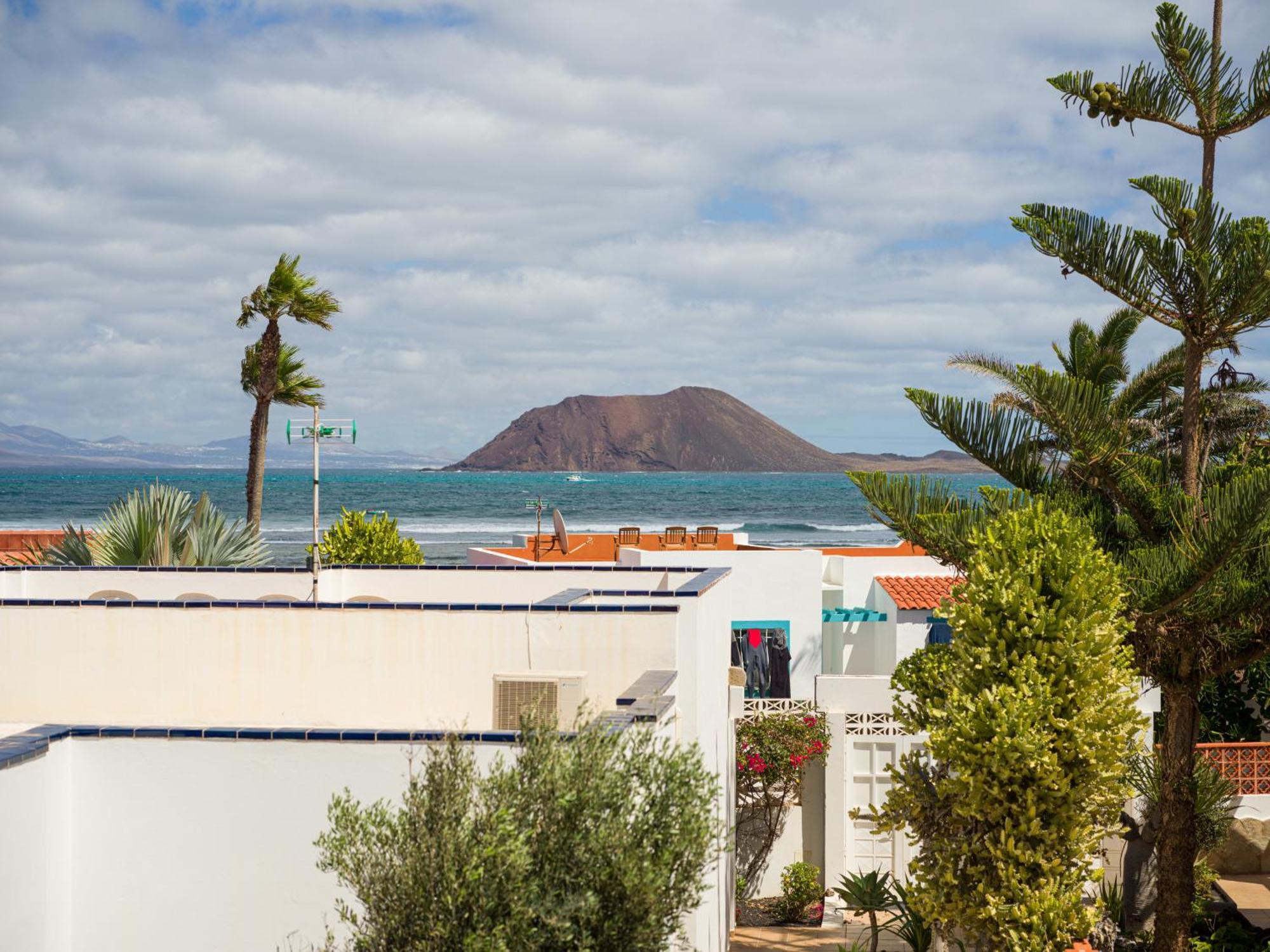 Long By Canariasgetaway * Corralejo