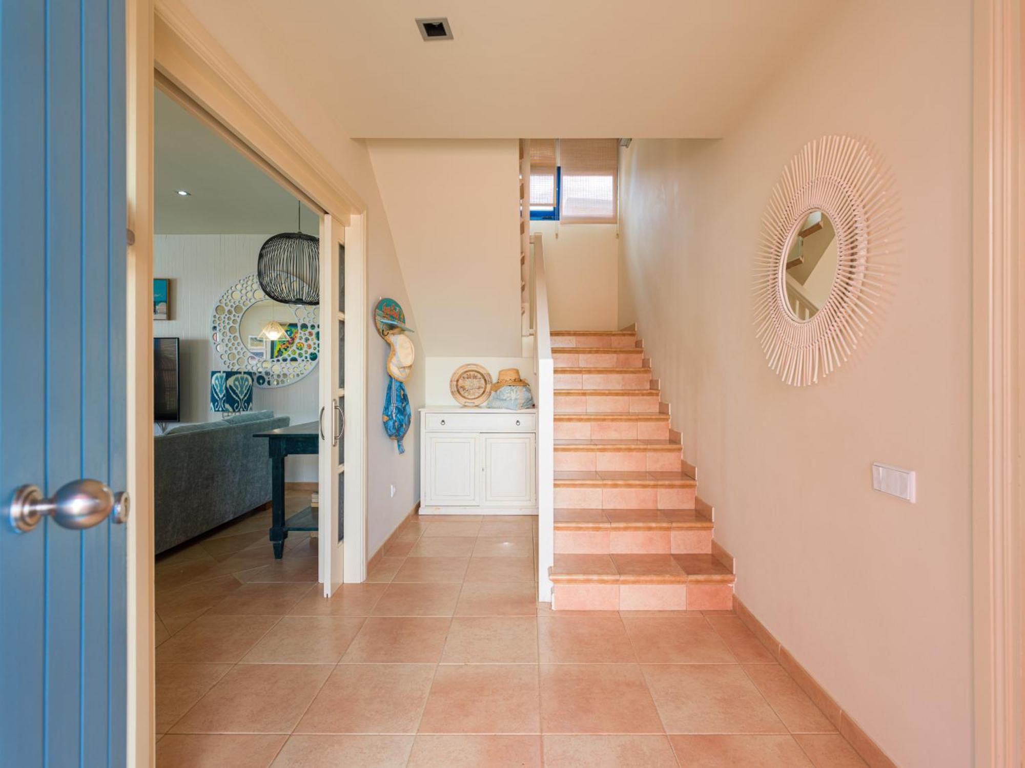 Long By Canariasgetaway Villa *