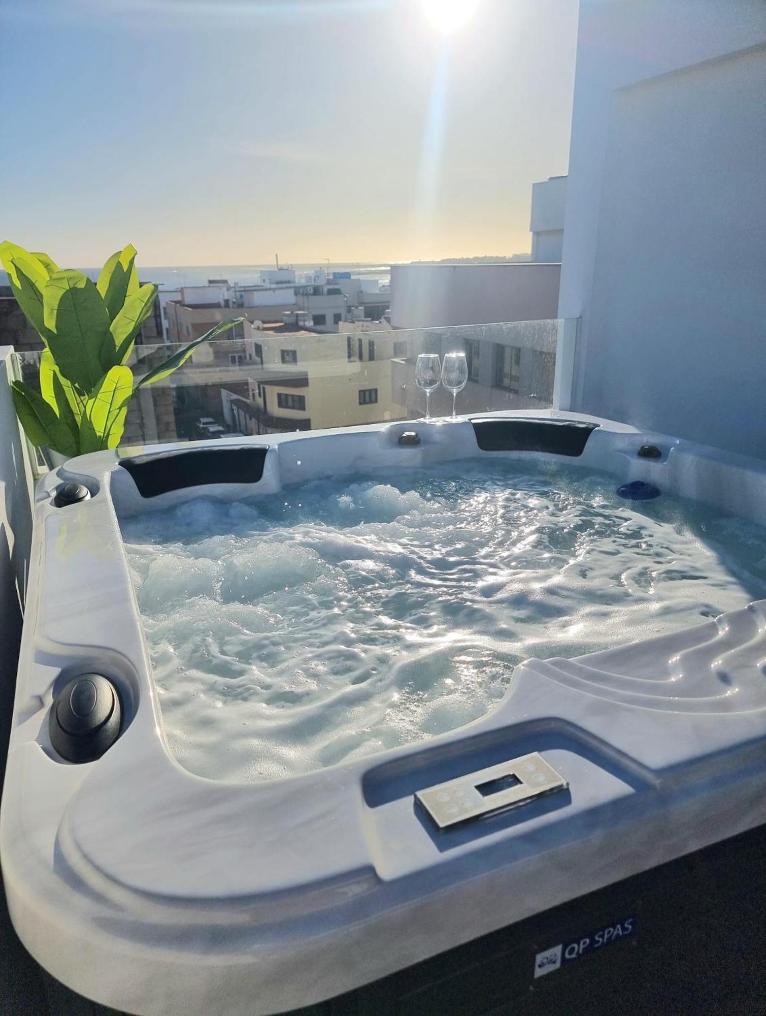 Apartment Luxury Penthouse Valentin With Jacuzzi