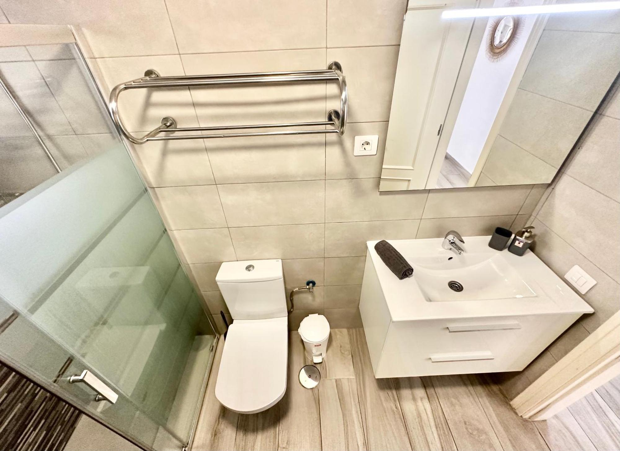 Apartment Mango Sorbet Super Central, 3 Desks, High Speed Internet, 3 Bedrooms And 2 Bathrooms Corralejo