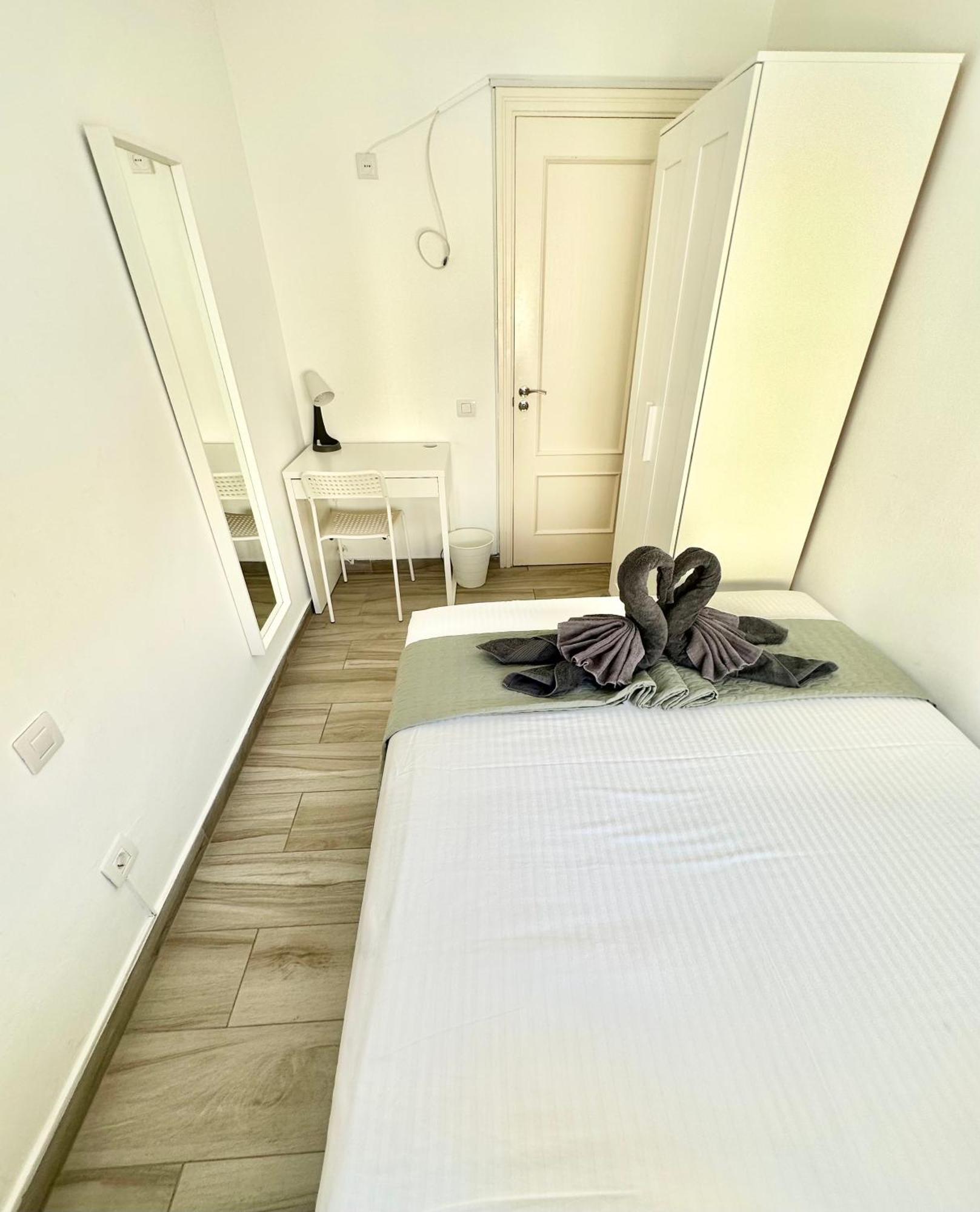 Mango Sorbet Super Central, 3 Desks, High Speed Internet, 3 Bedrooms And 2 Bathrooms * Corralejo