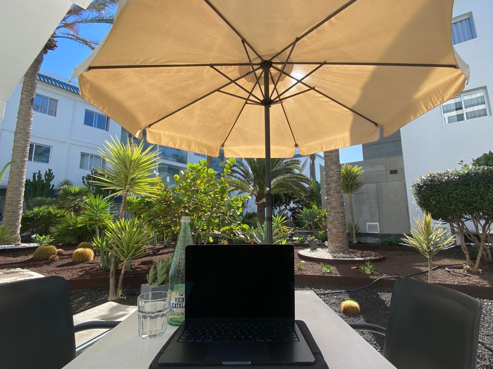 Sun And Surf Apartment