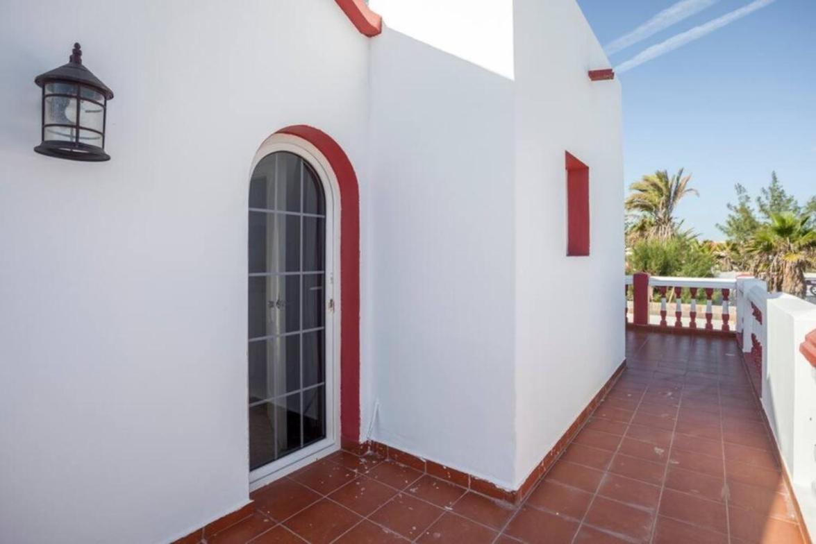 Villa Tierra- Sea View, Private Pool, Bbq & Wifi By Amazzzing Travel Corralejo