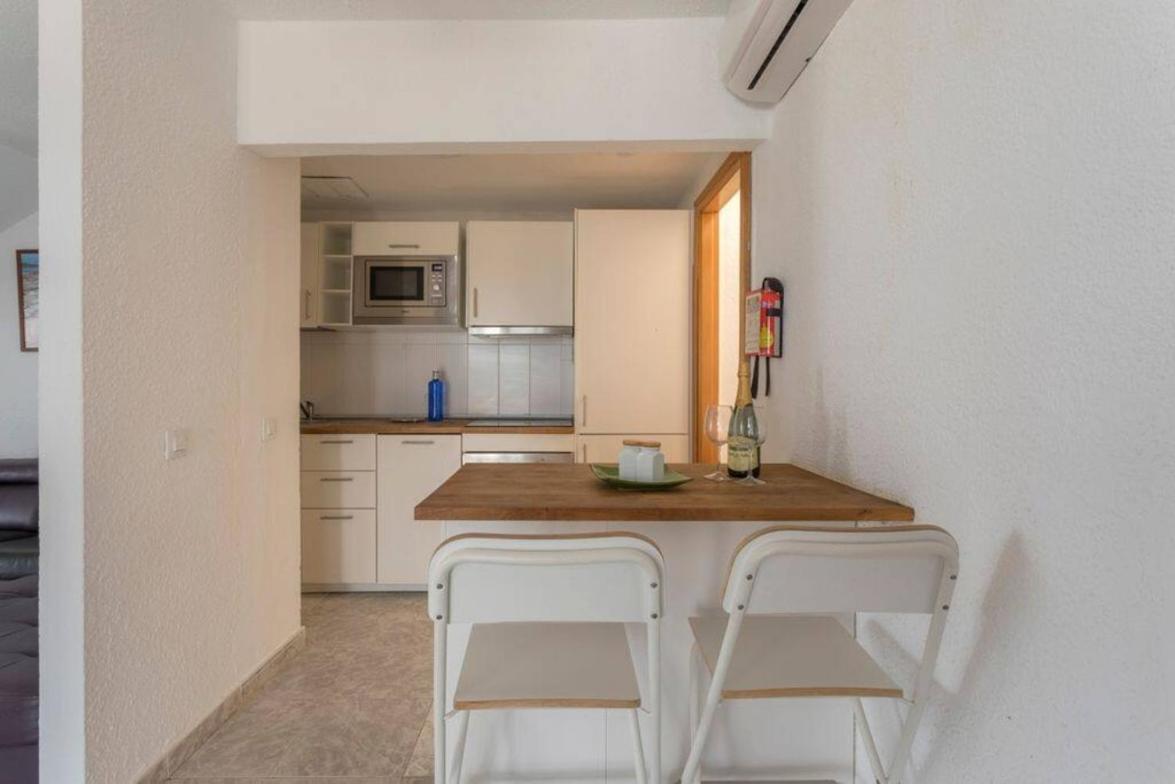 Beachfront Remos With Lobos Island View, Private Pool, Wifi & Bbq By Amazzzing Travel * Corralejo